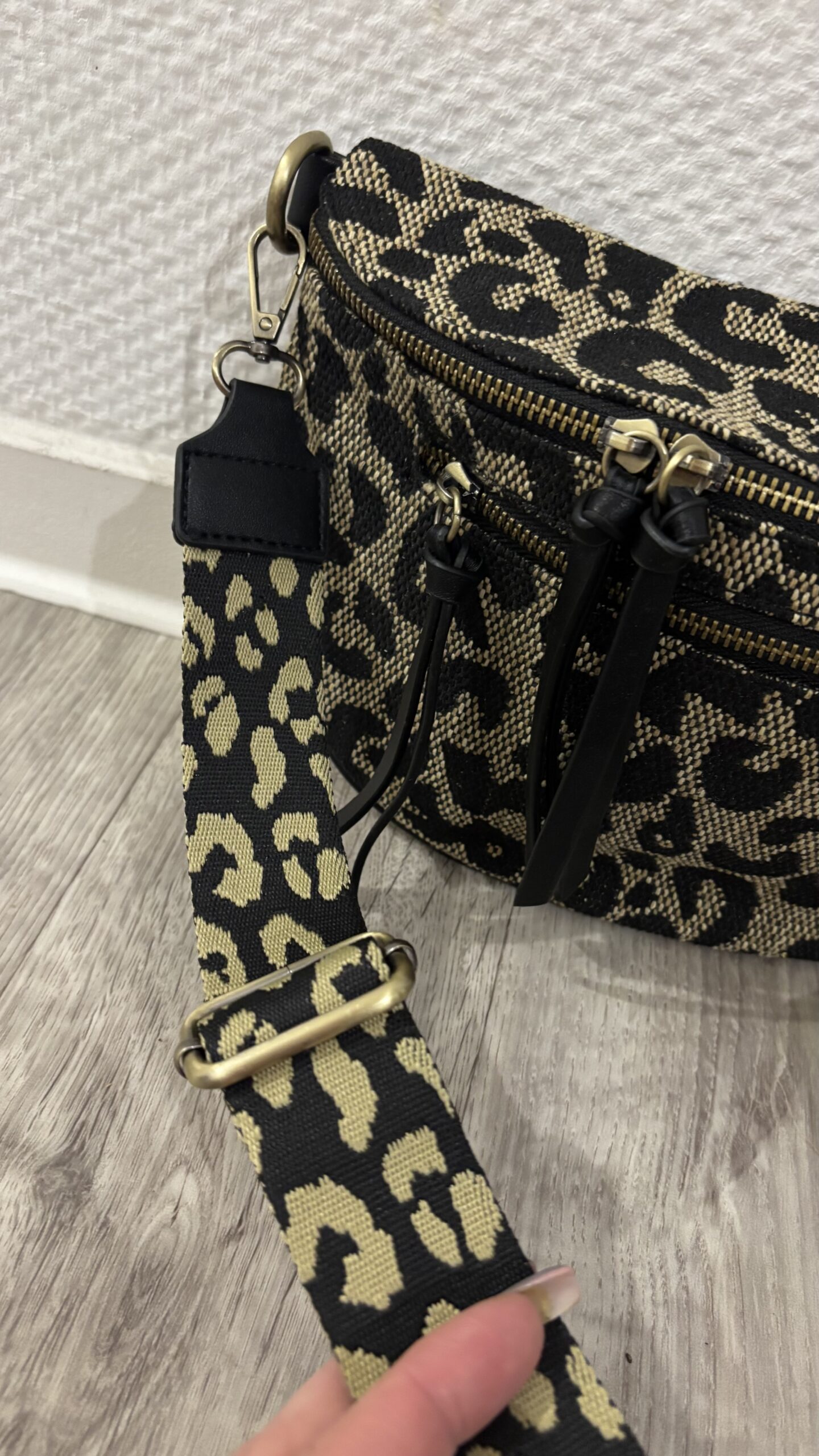 sac style banane imprimé léopard – Image 3