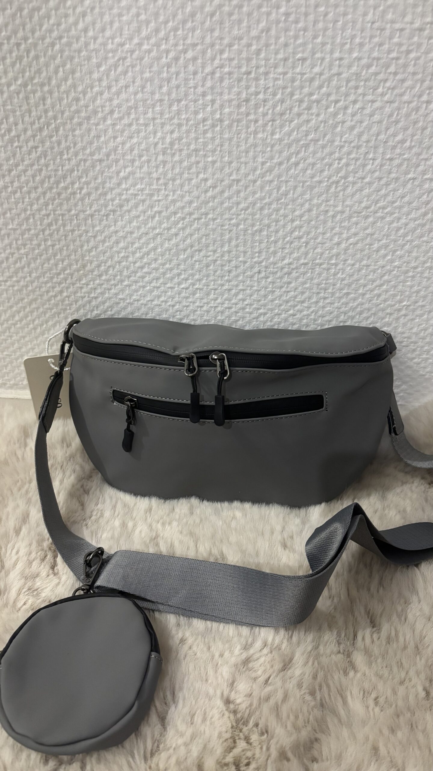 Sac style banane imperméable gris – Image 2