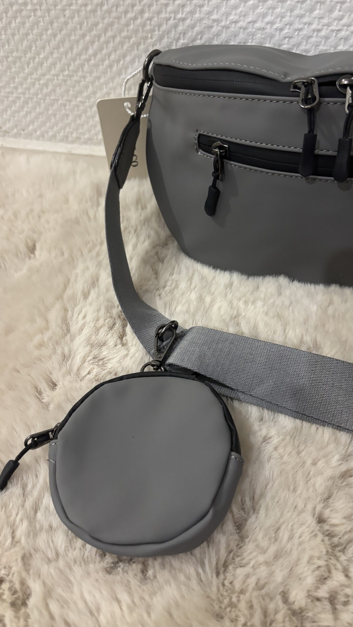 Sac style banane imperméable gris – Image 3
