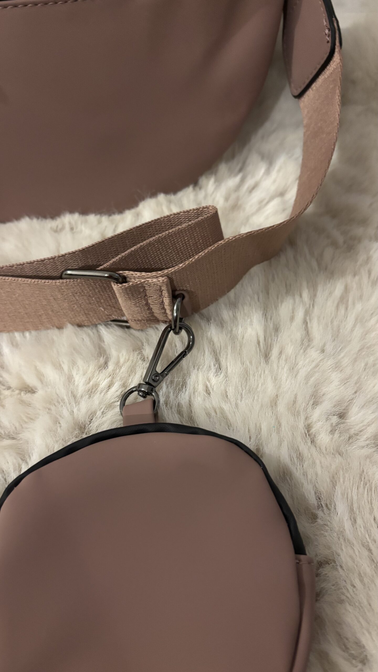 Sac style banane imperméable vieux rose – Image 2