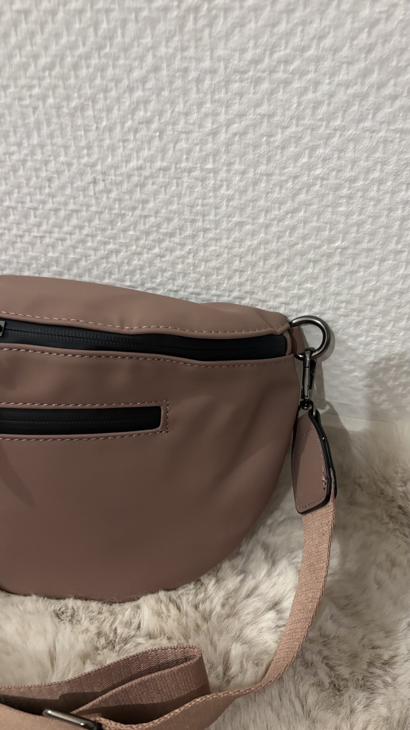 Sac style banane imperméable vieux rose – Image 3