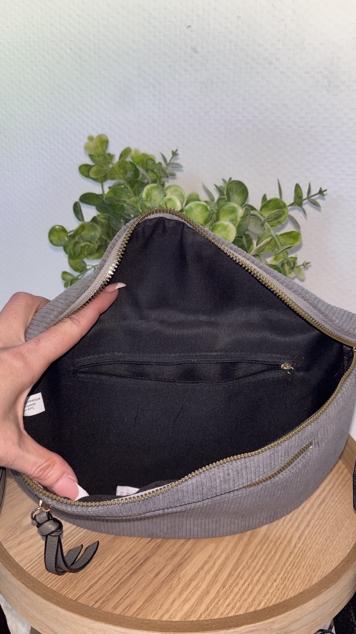 sac style banane en velours côtelé gris – Image 6